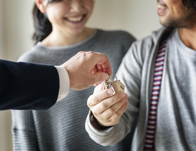 Mortgage chaos leaves first-time buyers ‘high and dry’, claims property expert